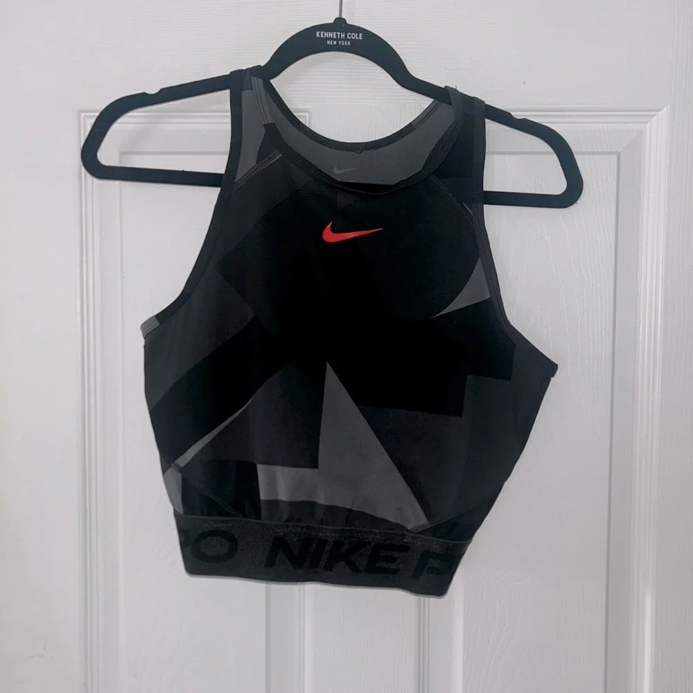 Nike Pro Dri-FIT Black Tank Top Medium - Picture 1 of 3